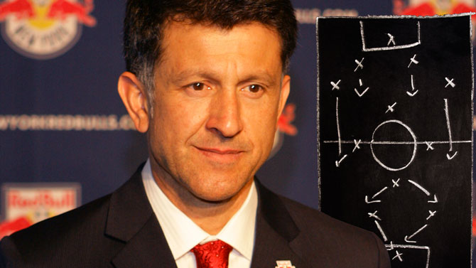 Juan Carlos Osorio, y sus nuevos métodos (Foto: Wikipedia).